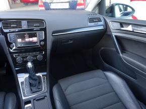 Volkswagen Golf  2.0 TDI 