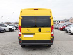 Peugeot Boxer  2.0 BlueHDi 