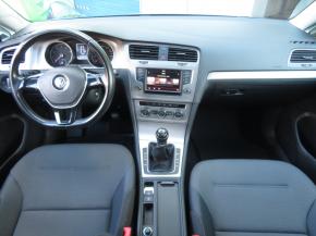 Volkswagen Golf  1.2 TSI 