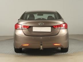 Hyundai Elantra  1.6 