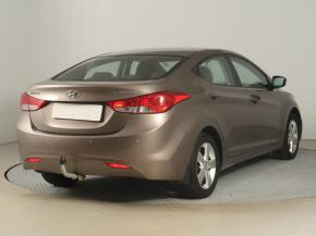 Hyundai Elantra  1.6 