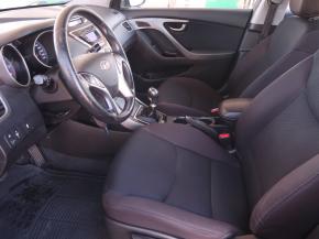 Hyundai Elantra  1.6 