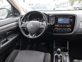 Mitsubishi Outlander  2.0 