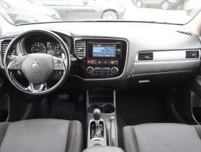 Mitsubishi Outlander  2.0 