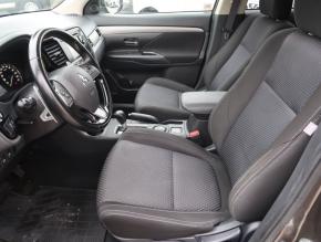 Mitsubishi Outlander  2.0 