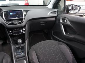 Peugeot 2008  1.2 PureTech 