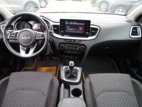 Kia Ceed  1.5 T-GDI MHEV 