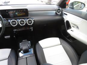 Mercedes-Benz CLA  200 AMG Paket 