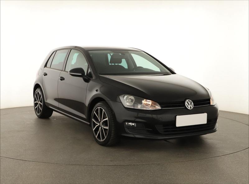 Volkswagen Golf  1.2 TSI