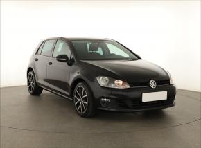 Volkswagen Golf  1.2 TSI 