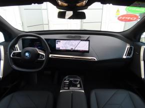 BMW iX  xDrive40 Essence + Sport 