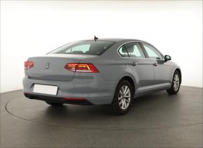 Volkswagen Passat  1.5 TSI 