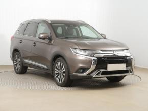 Mitsubishi Outlander  2.0 Instyle