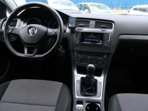 Volkswagen Golf  1.2 TSI 