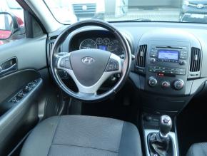 Hyundai i30  1.4 CVVT 