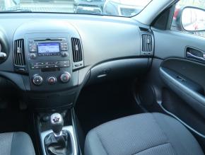 Hyundai i30  1.4 CVVT 