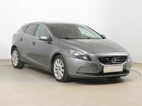 Volvo V40  2.0 D4 