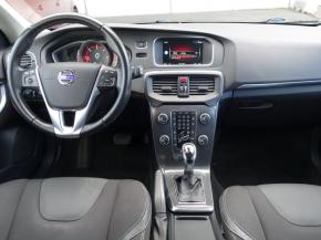 Volvo V40  2.0 D4 