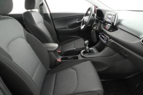 Hyundai i30  1.4 CVVT 