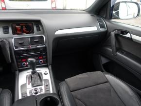 Audi Q7  3.0 TDI S-Line 