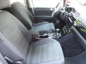 Volkswagen Touran  1.5 TSI 