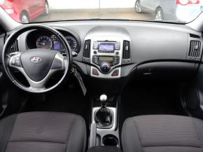 Hyundai i30  1.4 CVVT 