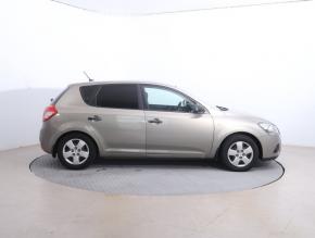 Kia Ceed  1.4 CVVT 