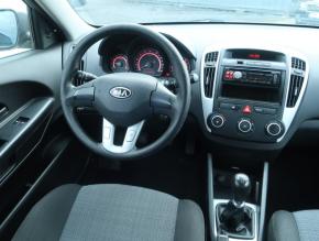 Kia Ceed  1.4 CVVT 