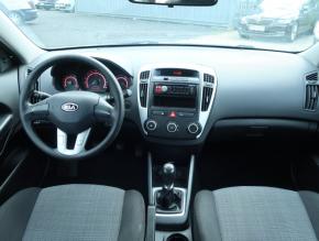 Kia Ceed  1.4 CVVT 