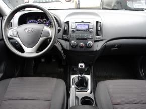 Hyundai i30  1.4 CVVT 