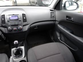 Hyundai i30  1.4 CVVT 