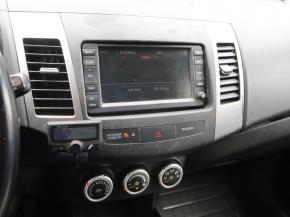 Citroen C-Crosser  2.2 HDI 