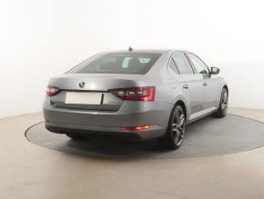 Škoda Superb  2.0 TSI Laurin&Klement 