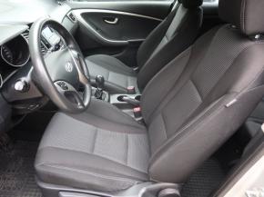 Hyundai i30  1.6 MPI 