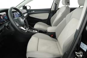 Volkswagen Golf  1.5 eTSI Style 