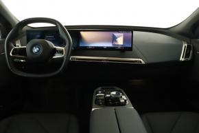 BMW iX  xDrive40 Essence + Sport 