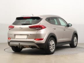 Hyundai Tucson  1.6 T-GDI Trikolor 