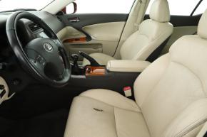 Lexus IS  220 d 