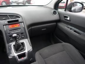 Peugeot 5008  1.6 HDi 