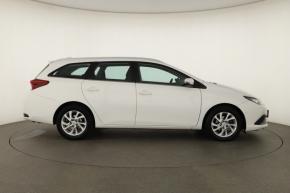 Toyota Auris  1.6 Valvematic 