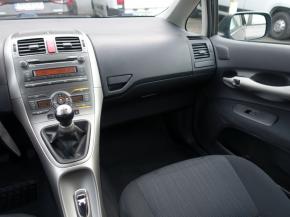 Toyota Auris  1.6 Dual VVT-i 