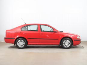 Škoda Octavia  1.6 Tour 