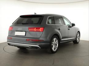 Audi Q7  3.0 TDI S-Line 