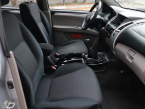 Mitsubishi Pajero Sport  2.5 TD 