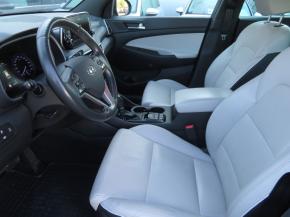 Hyundai Tucson  2.0 CRDi 