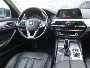 BMW 5  530e iPerformance 