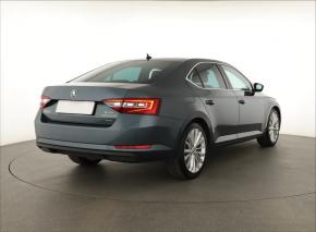 Škoda Superb  2.0 TDI 