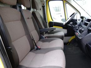 Peugeot Boxer  2.0 BlueHDi 