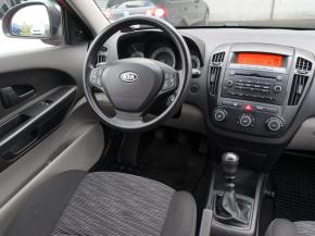 Kia Ceed  1.4 CVVT 