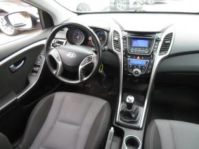 Hyundai i30  1.6 MPI 